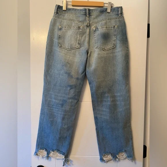 Free People- WE THE FREE- Distressed Blue Jeans - Picture 9 of 9